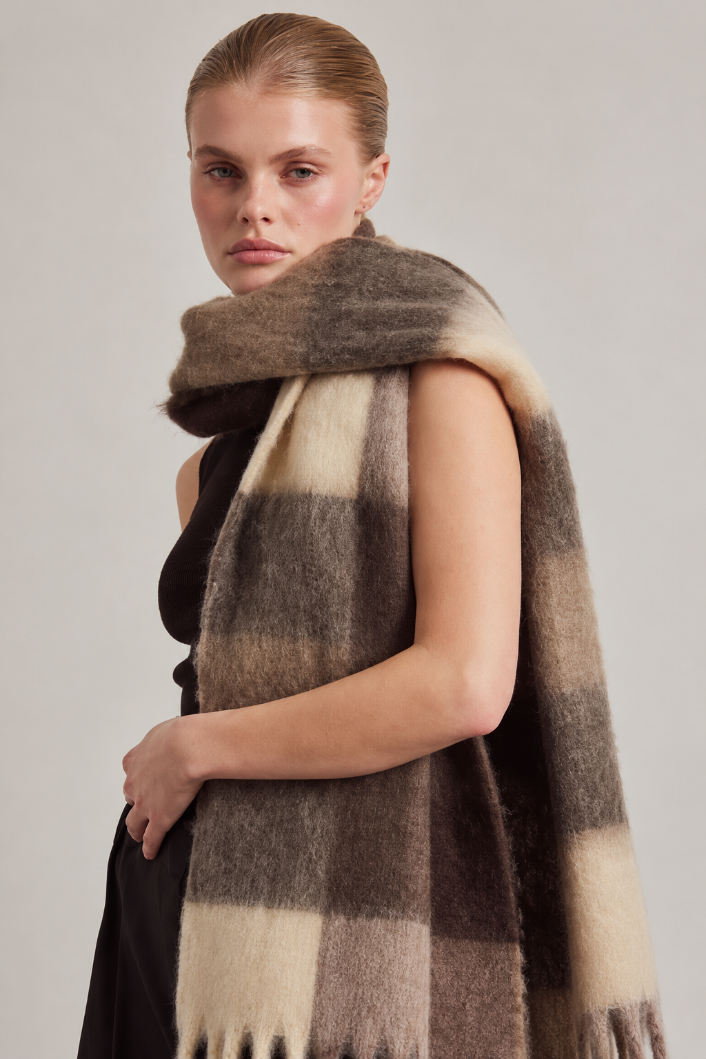 The Reykjavik Check Scarf - Dark Earth Brown