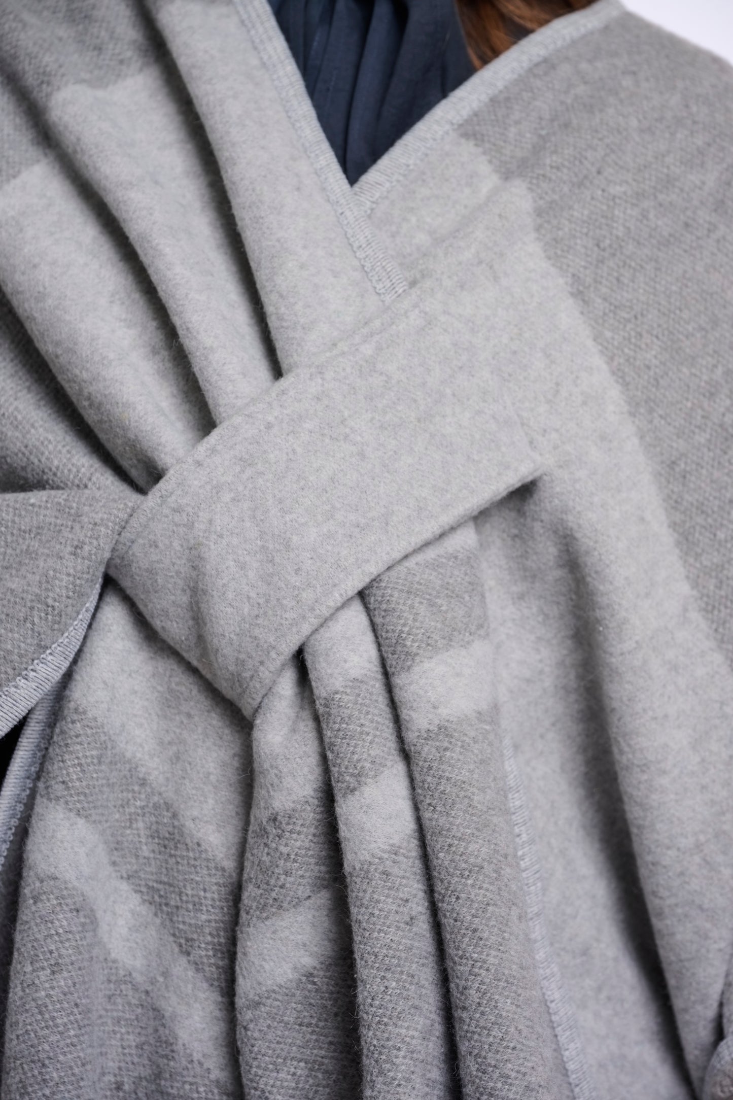 Rino and Pelle Cape Light Grey