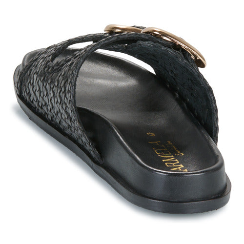 Carmela Sandal